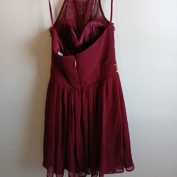 Bee Darlin maroon short dress, Small, color Red - Picture 4 of 10